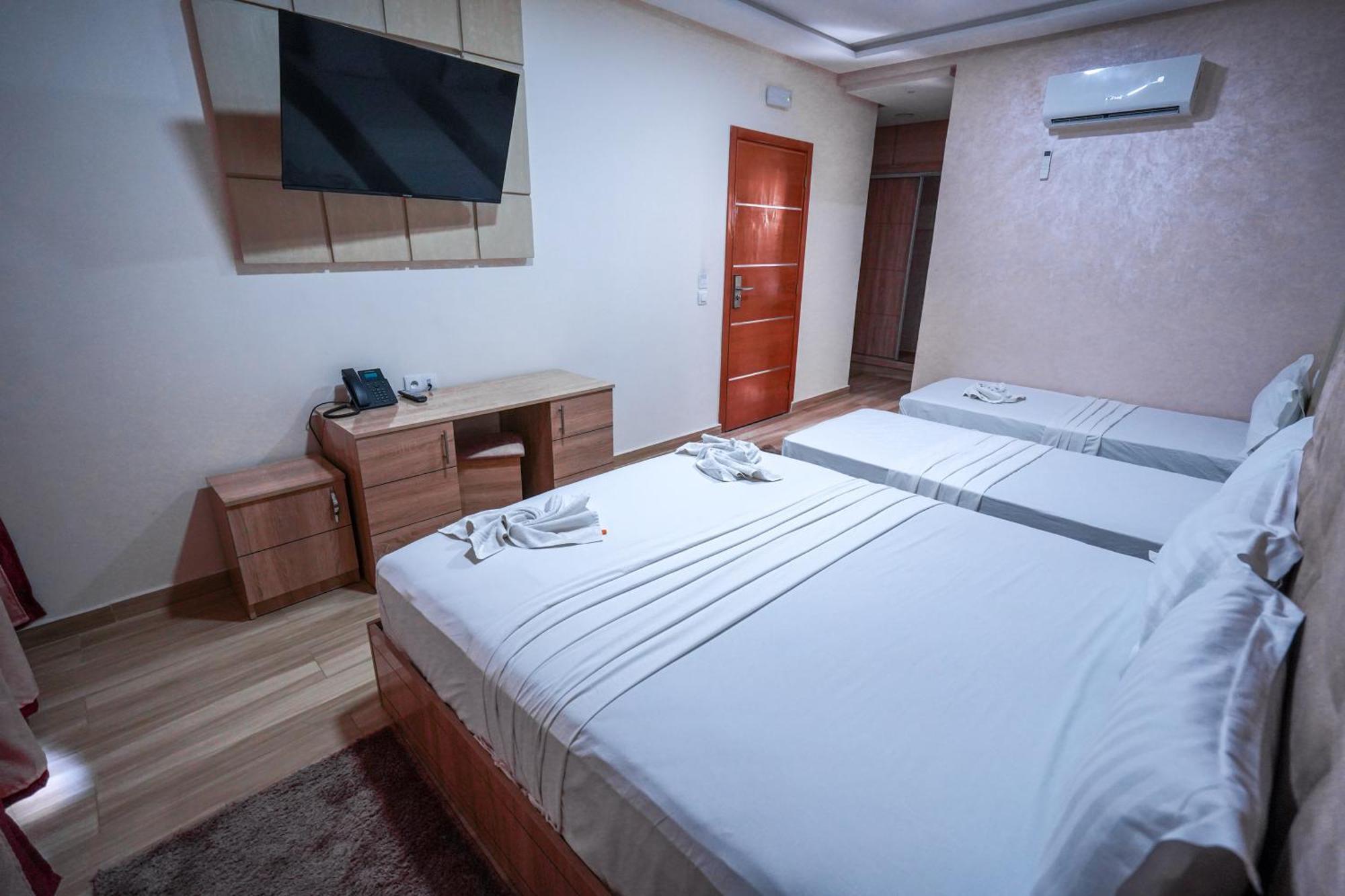 Fekri Hotel Мекнес Экстерьер фото